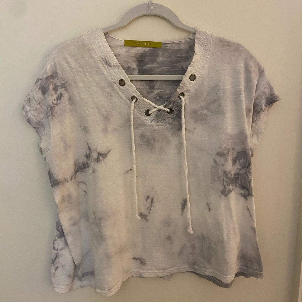 tie-dye lace up top